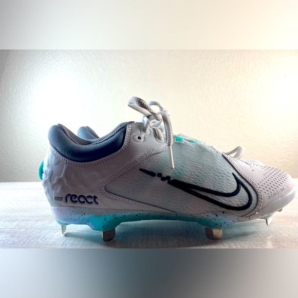 Nike cleats - Picture 1 of 4